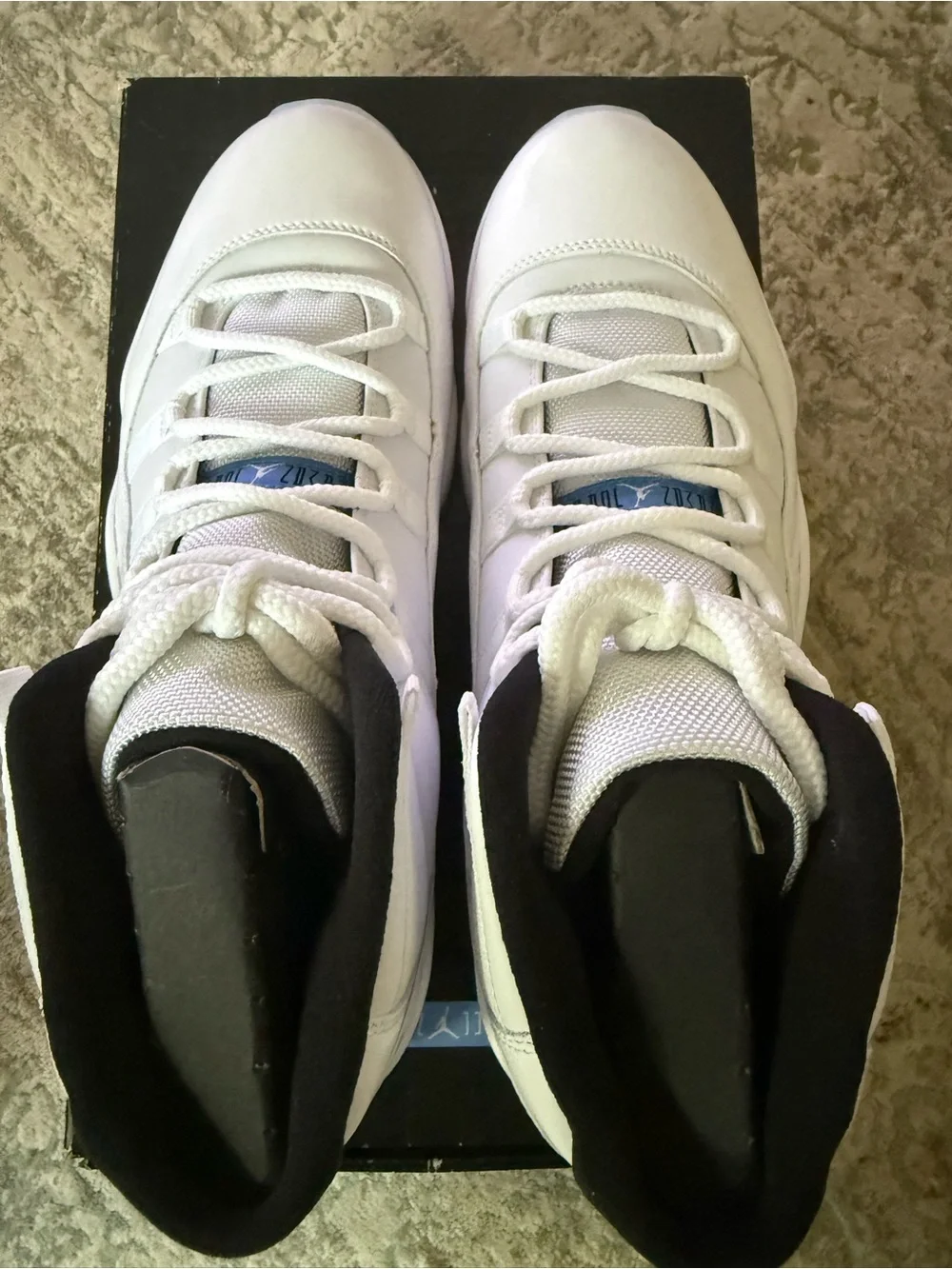 Jordan 11 Retro Legend Blue High-Top Sneakers